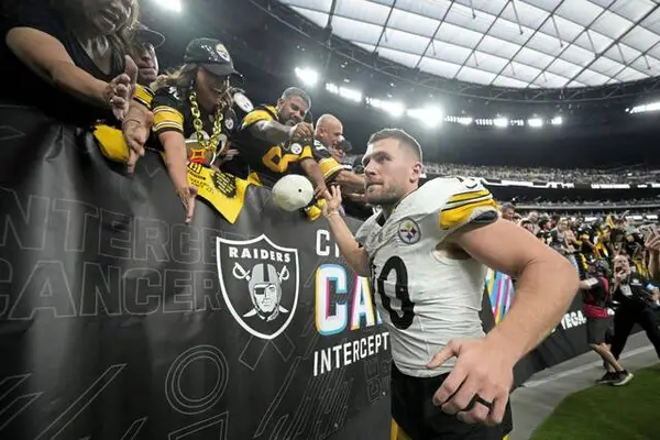 First Call: Mike Williams heard calls from Steelers fans