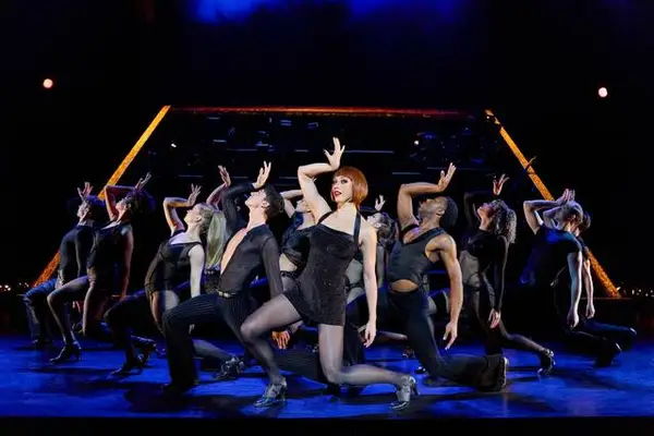 Review: ‘Chicago’ at the Benedum Center turns murder into riveting performance