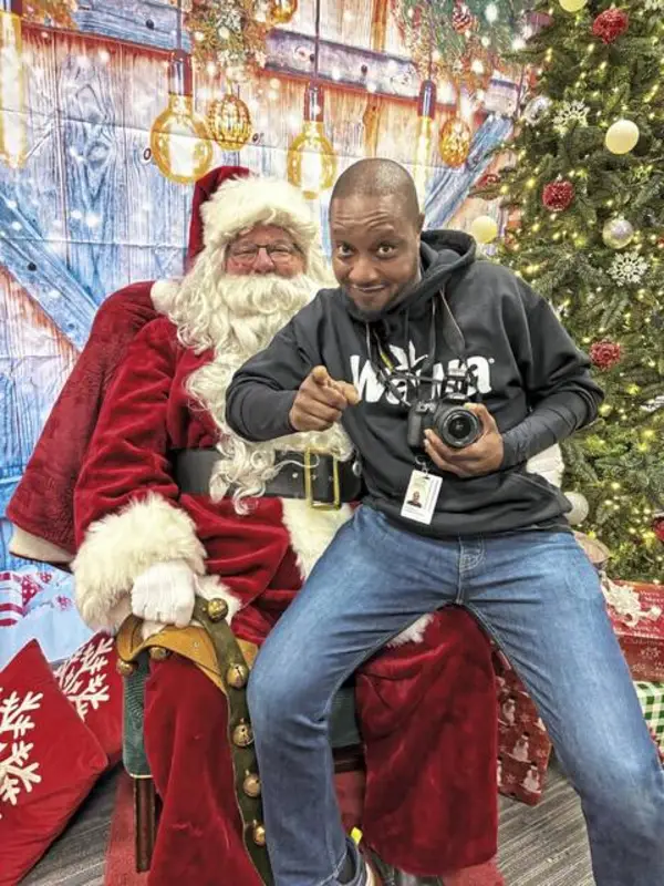 Aspinwall lights up for the holiday season