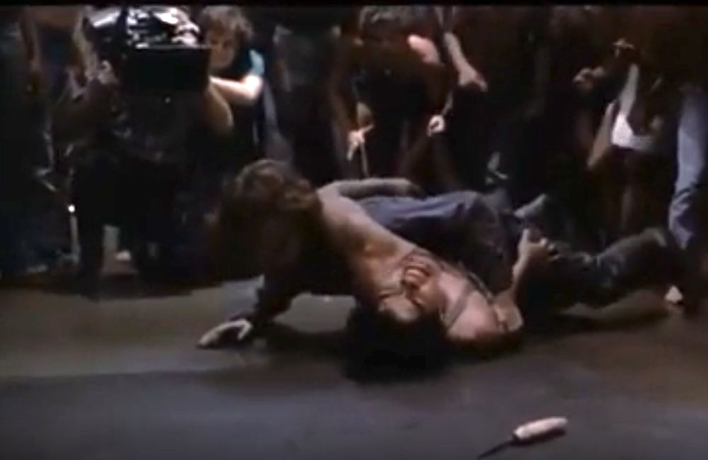 Camarógrafo en la escena de la pelea