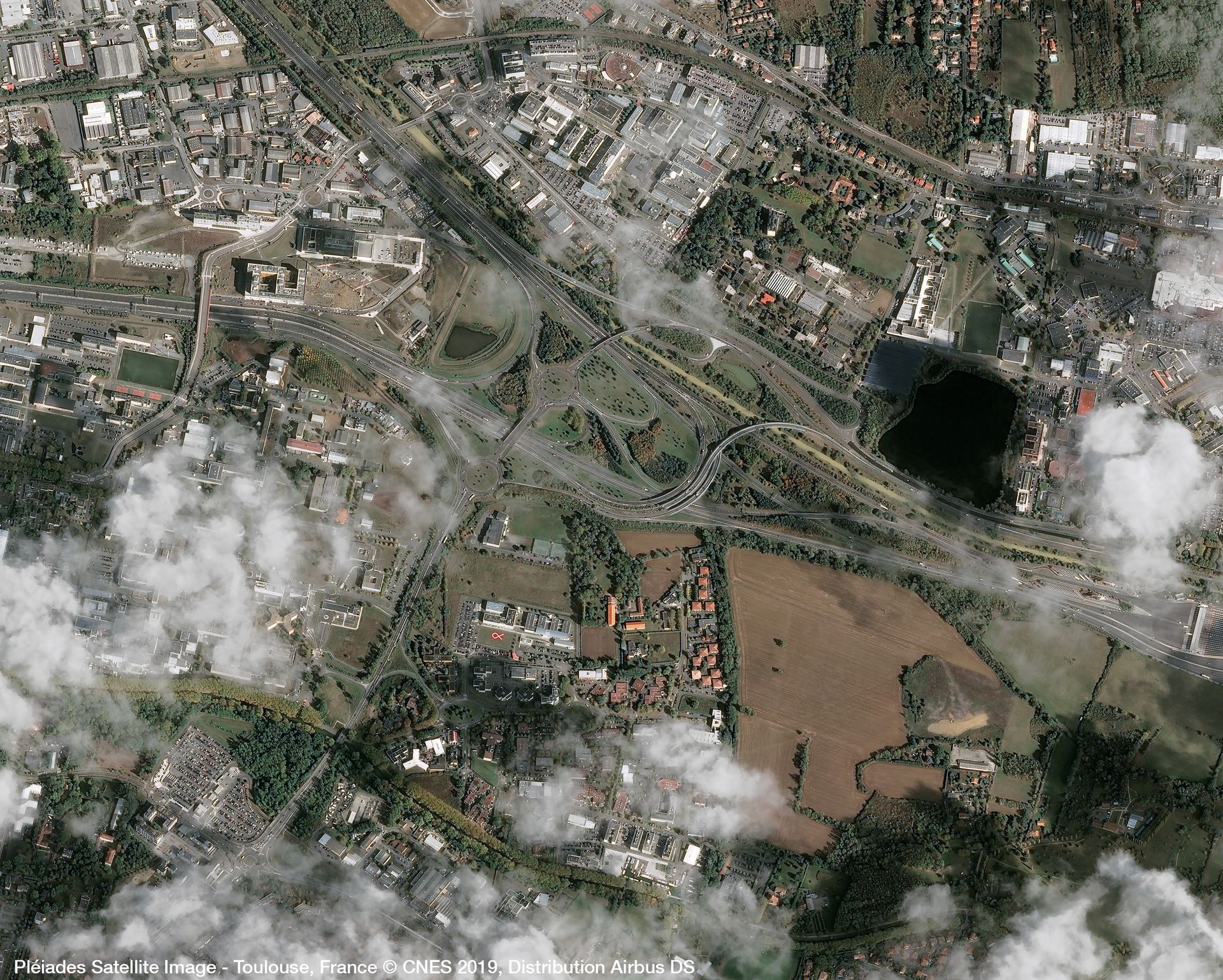 Breast Cancer Awareness campaign, France Satellite image from Pléiades thumbnail