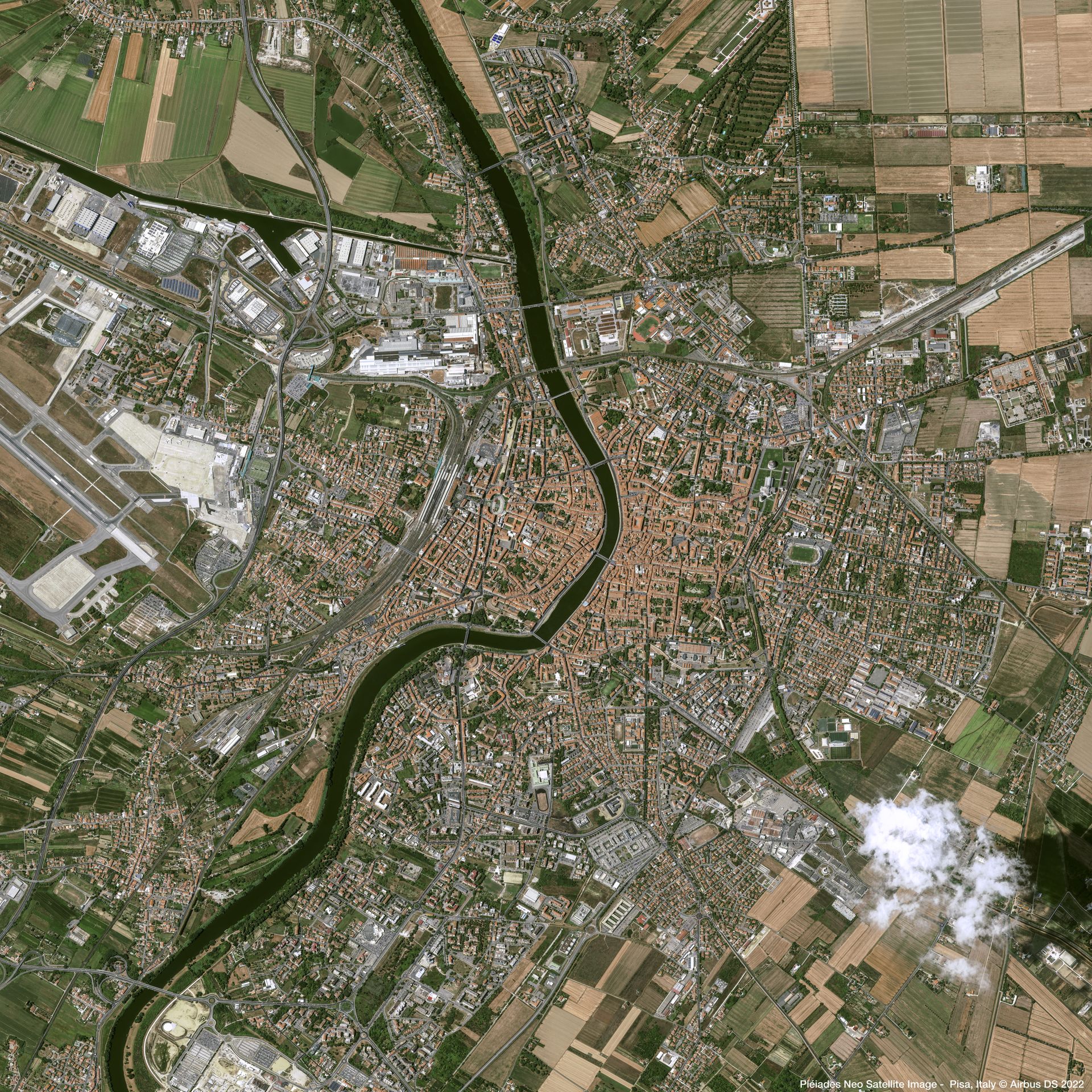 Piazza del Duomo, Pisa Satellite image from Pléiades Neo thumbnail