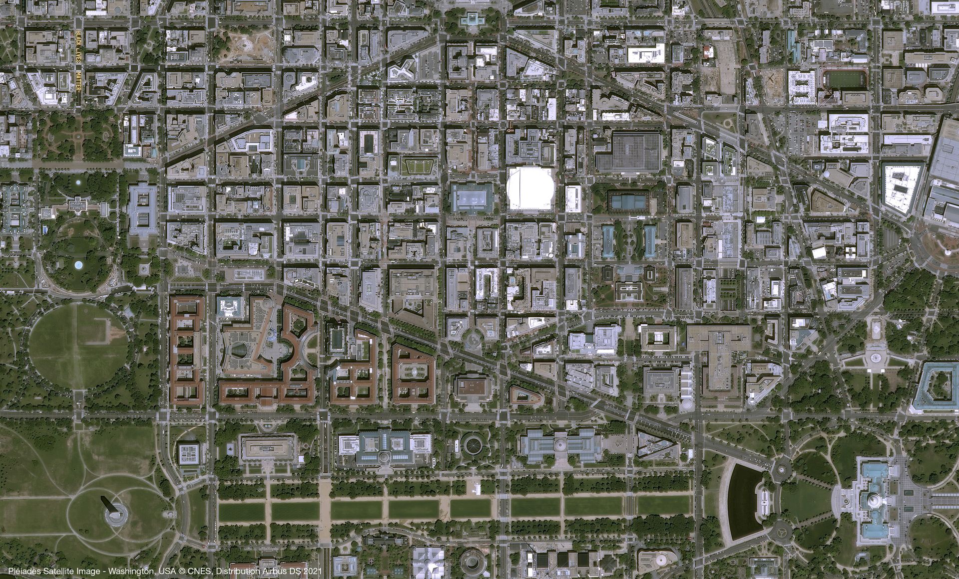 High res satellite view of the Washington Monument from Pléiades thumbnail