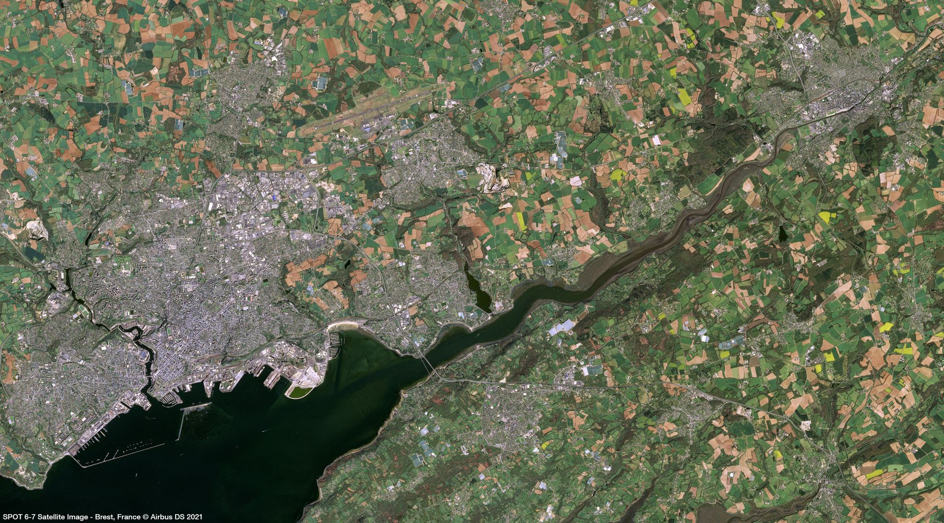 Brest, Landerneau Satellite image from Spot 6/7 thumbnail