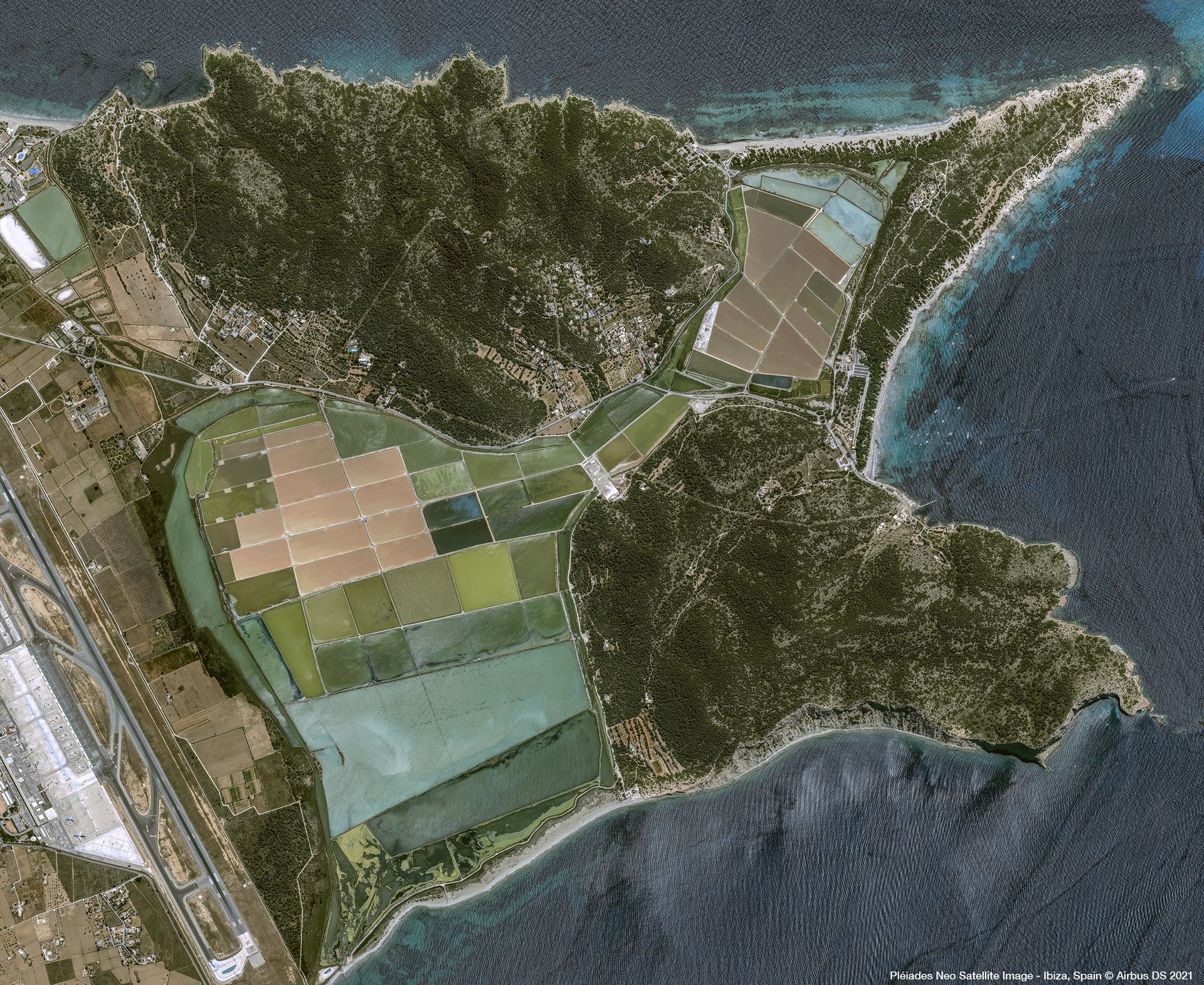 Balearic Islands’ crystal-clear waters, Ibiza Satellite image from Pléiades Neo thumbnail