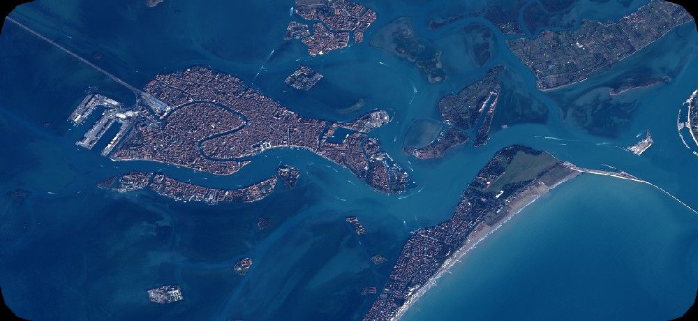 Sample satellite Imagery SPOT 7 Projected WGS84 - Venise, Italy Sample satellite Imagery SPOT 7 Projected WGS84 - Venise, Italy