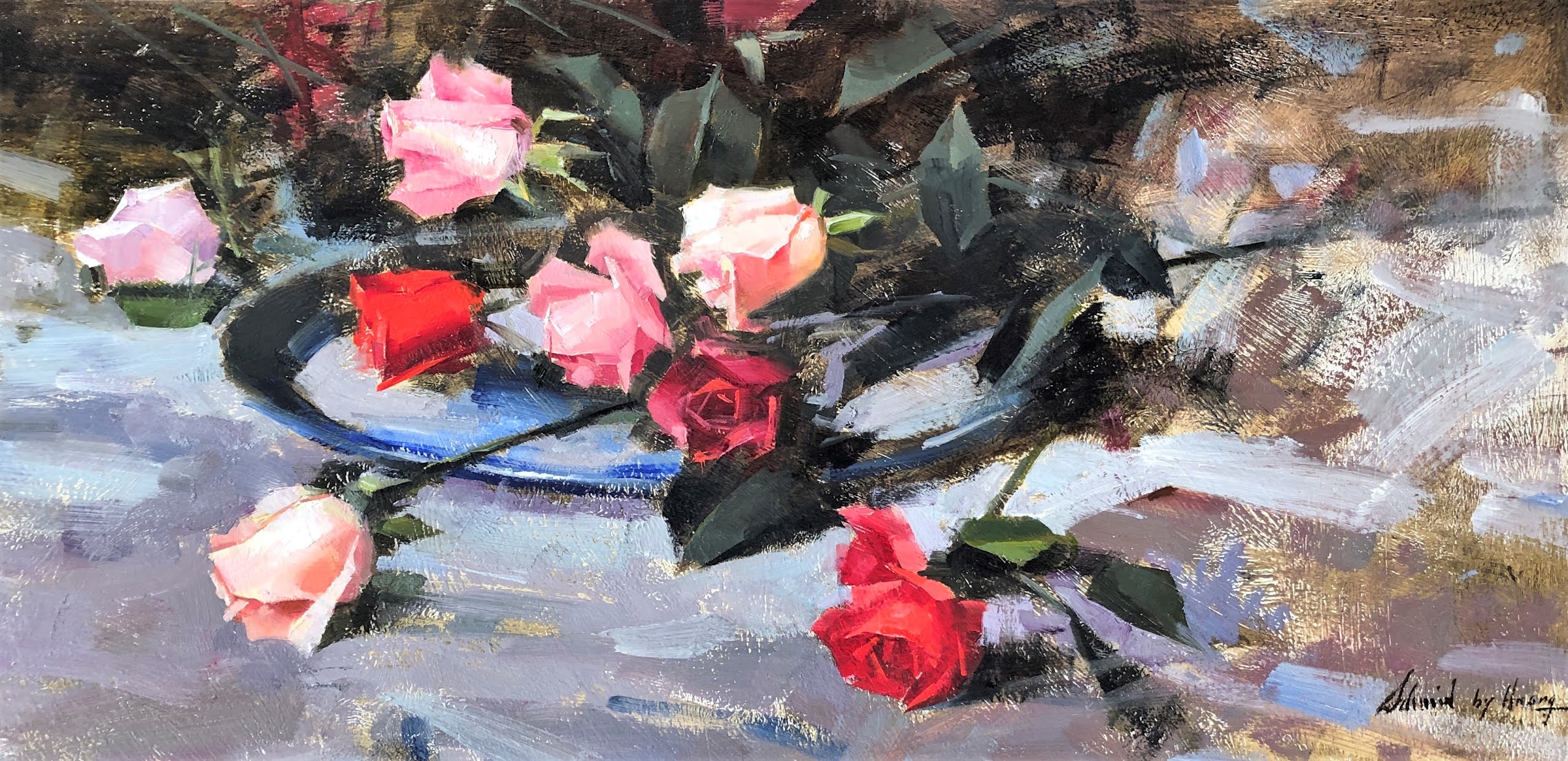 the painting depicts a still life of pink and red roses in a blue vase. the vase is placed on a table with a white tablecloth. the background is dark and indistinct. the painting is done in a loose, impressionistic style, with visible brushstrokes.