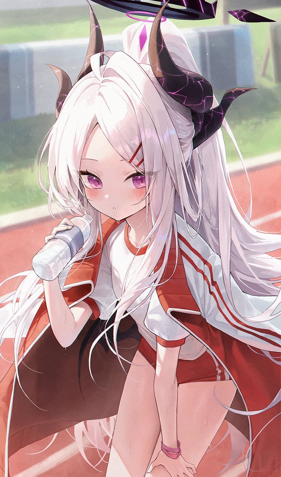 the image shows an anime girl with long white hair and devil horns. she's wearing a red and white athletic outfit and is holding a water bottle. she appears to be on a running track.  the style is cute and kawaii, with soft colors and a focus on the character's appearance. the overall mood is light and cheerful.