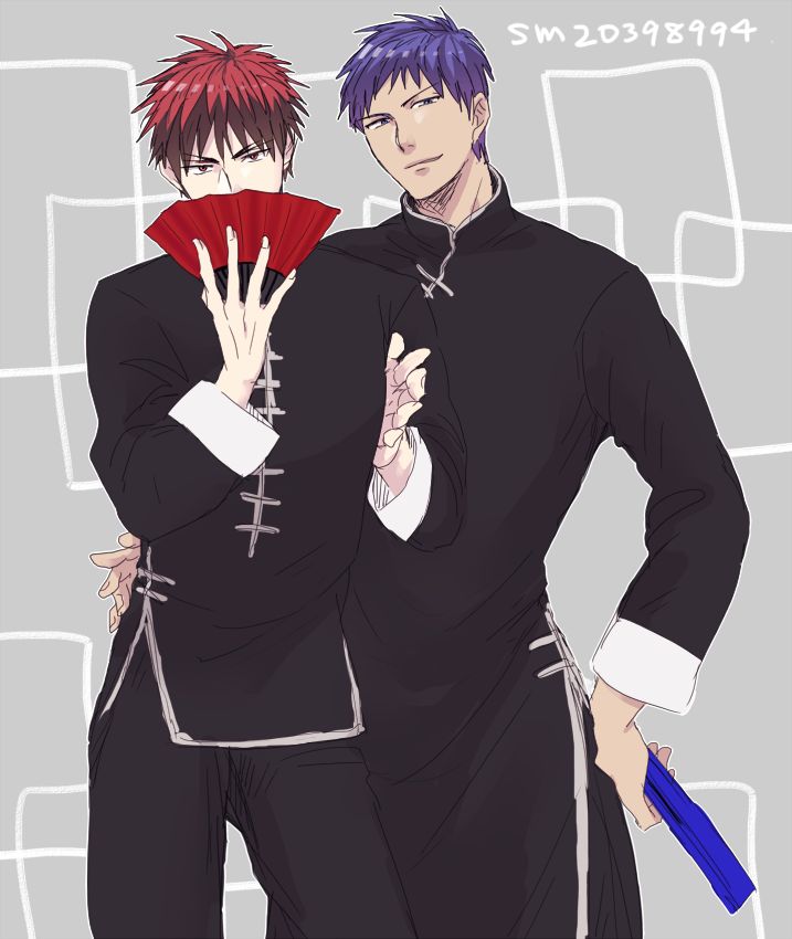 the image is fanart depicting kuroko tetsuya and akashi seijuro from the anime and manga series kuroko no basuke. both characters are dressed in black traditional chinese clothing (tangzhuang). akashi stands slightly behind kuroko, with his arm around kuroko's waist. kuroko holds a red hand fan, partially obscuring his face.  the style is soft and suggestive of a romantic relationship between the two characters. the background is a muted grey with a simple geometric pattern.  the artist's id, "sm20398994," is visible in the upper right corner.  the overall impression is a stylish and affectionate depiction of the characters in an unconventional setting.