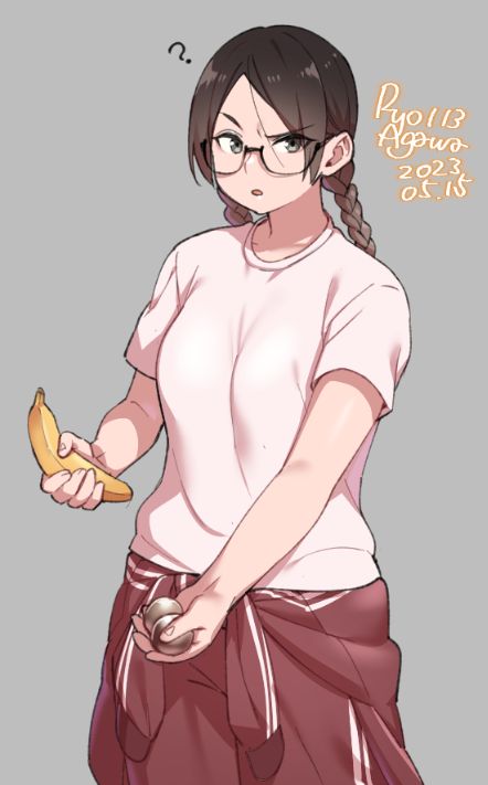 a drawing of a young girl with long brown hair and braids. she's wearing a white tshirt and a pink skirt. she's holding a banana in her left hand, and looks to be smiling slightly while holding something else in her other hand, which is obscured from view. she's wearing glasses and has a few strands of hair pulled out of her braid, and she has a small question mark above her head. the image is drawn in the style of anime and manga.