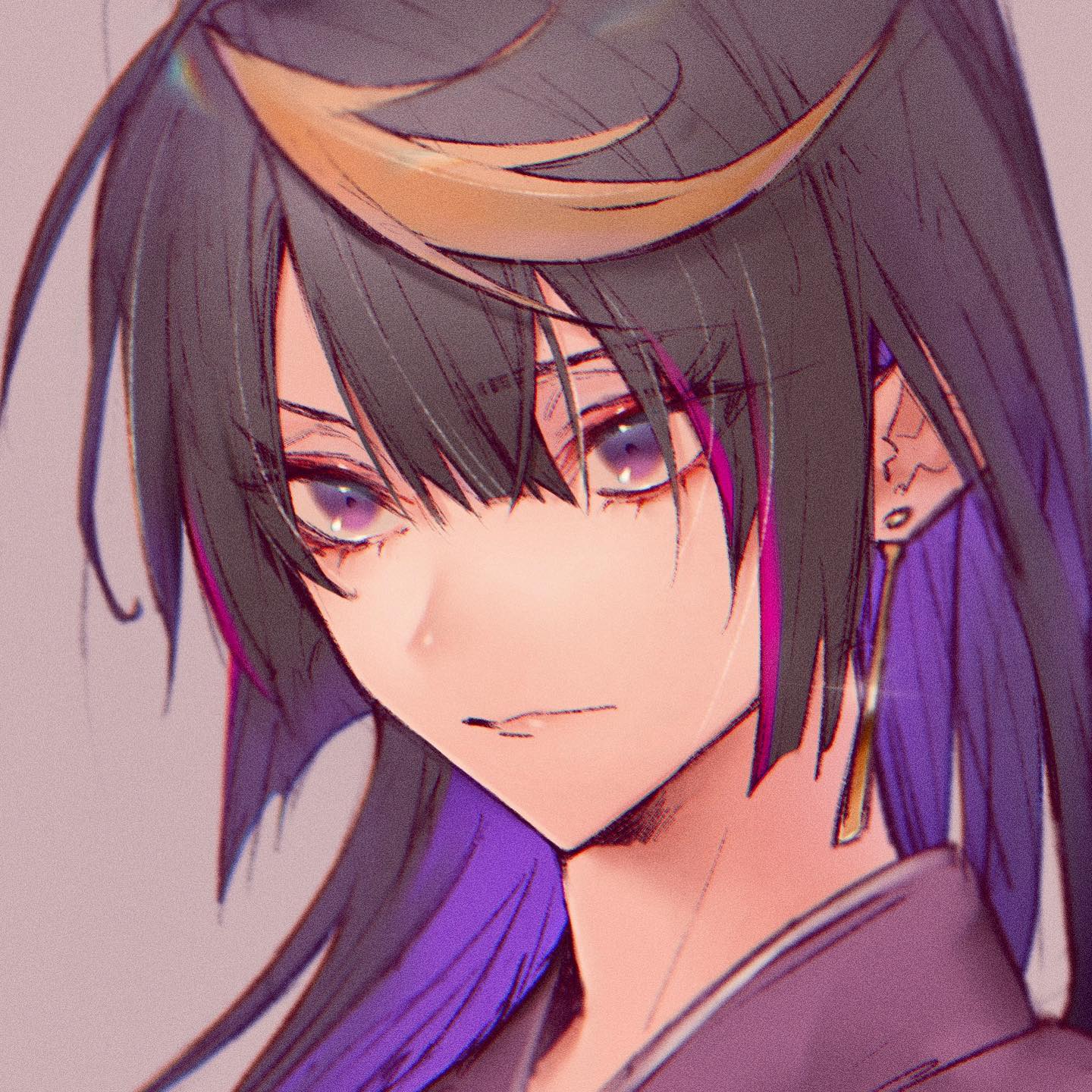a closeup portrait of an animestyle girl with long, dark hair streaked with purple and gold. she has bangs that partially cover her forehead, and her eyes are a striking shade of purple.  she wears long gold earrings and seems to be dressed in a darkcolored kimono or similar traditional japanese clothing. the art style is soft and painterly, with a focus on subtle shading and color blending.  her expression is serious and somewhat reserved.
