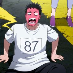a closeup image showcases a male anime character in the midst of a race. he wears a white tshirt emblazoned with the number "87" and sports a determined yet frustrated expression, his face flushed with exertion. the background hints at an outdoor setting with a sidewalk and a glimpse of another runner's legs. the daylight illuminates the scene, highlighting the character's strained expression and the dynamic lines of his pose.