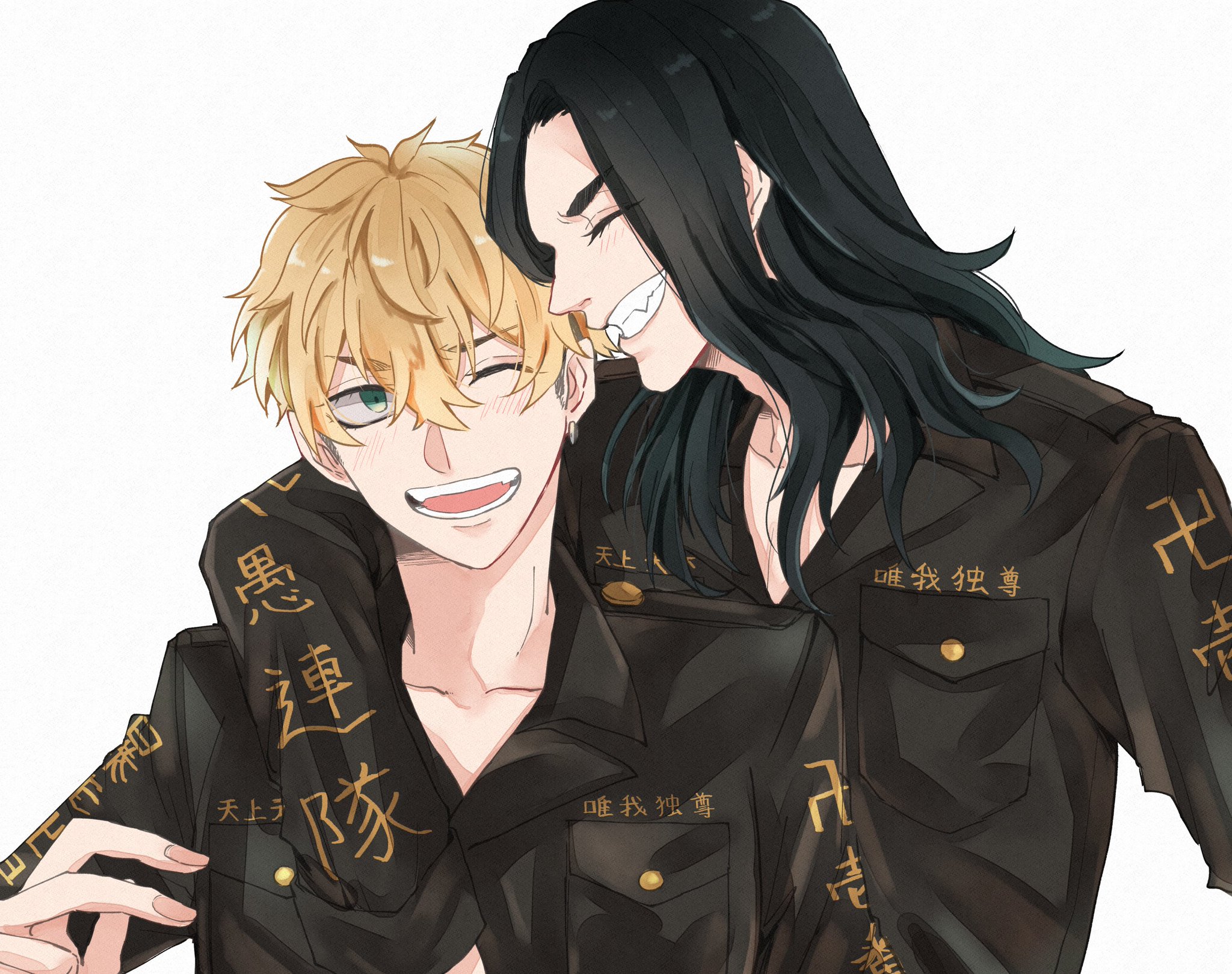 two young men, one with blond hair and the other with long black hair, are hugging closely while smiling happily. both are wearing black jackets with gold lettering in chinese. the blond man is looking at the viewer with a happy grin. the blackhaired man is looking at the blond man with a fond smile and has his arm around the blond man's shoulder. the image conveys a strong sense of friendship and affection between the two men.