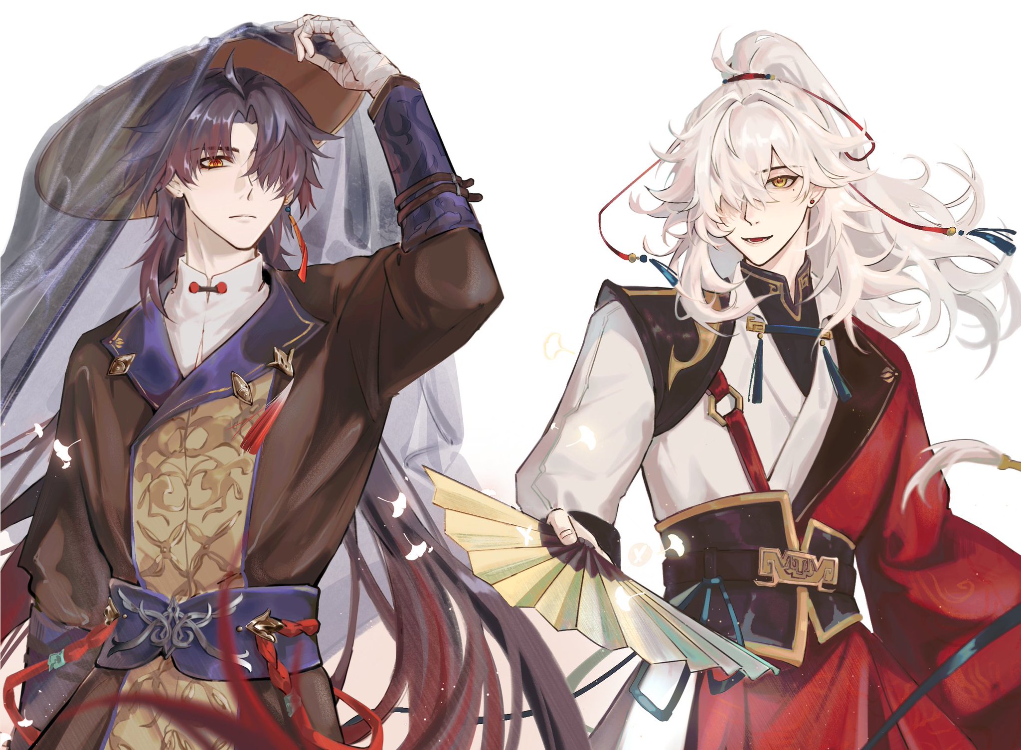 the image shows two anime characters with black and white hair dressed in traditional chinese clothing. the character on the left is wearing a brown kimono with gold embroidery, while the character on the right is wearing a white kimono with red accents and a black belt. both characters are holding fans and have a stylish appearance. the image is rendered in a beautiful art style, featuring elegant poses and detailed designs.