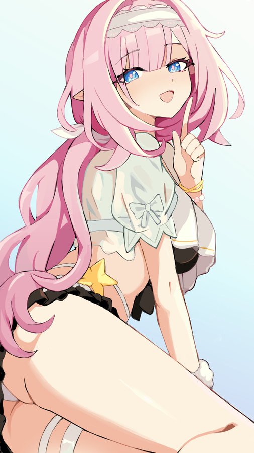 this is an illustration of an anime girl with long pink hair wearing a white dress with a white ribbon. she has blue eyes and is smiling while pointing her finger. her expression is happy, cheerful, and excited. the background is a light blue, giving the image a dreamy and fantastical quality. the overall style of the illustration is cute and adorable.