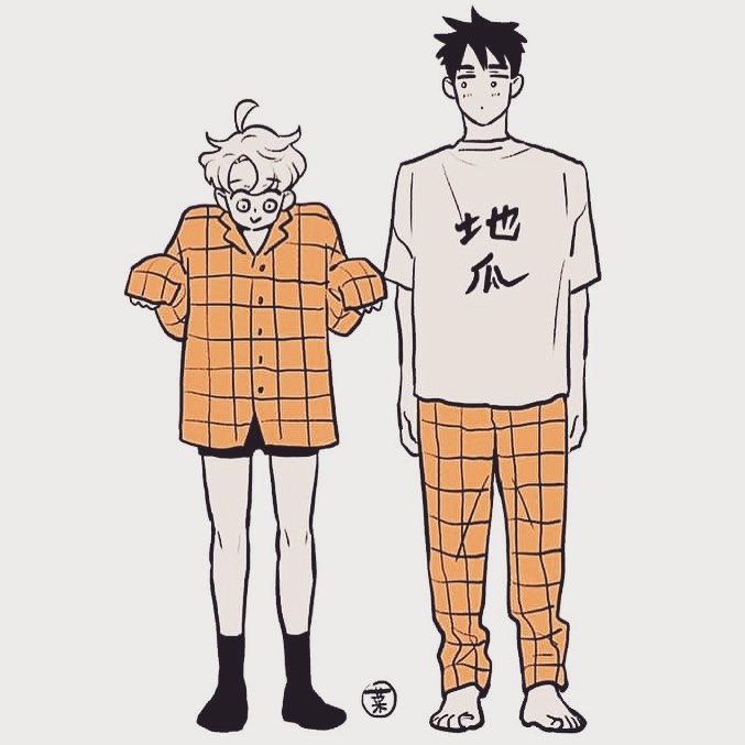 the image is a cartoon illustration of two young men, possibly a couple, dressed in matching orange plaid pajamas. the one on the left is shorter and wearing an oversized shirt that obscures his legs. the one on the right is taller and wears a white tshirt with chinese characters on it, and matching orange plaid pajama pants. both are barefoot, and the overall style is simple, minimalist, and cute.  the characters are drawn with clean lines and a simple color palette, giving it a charming and slightly humorous feel.  they appear to be close, perhaps holding hands subtly. the style evokes a sense of intimacy and comfortable domesticity.
