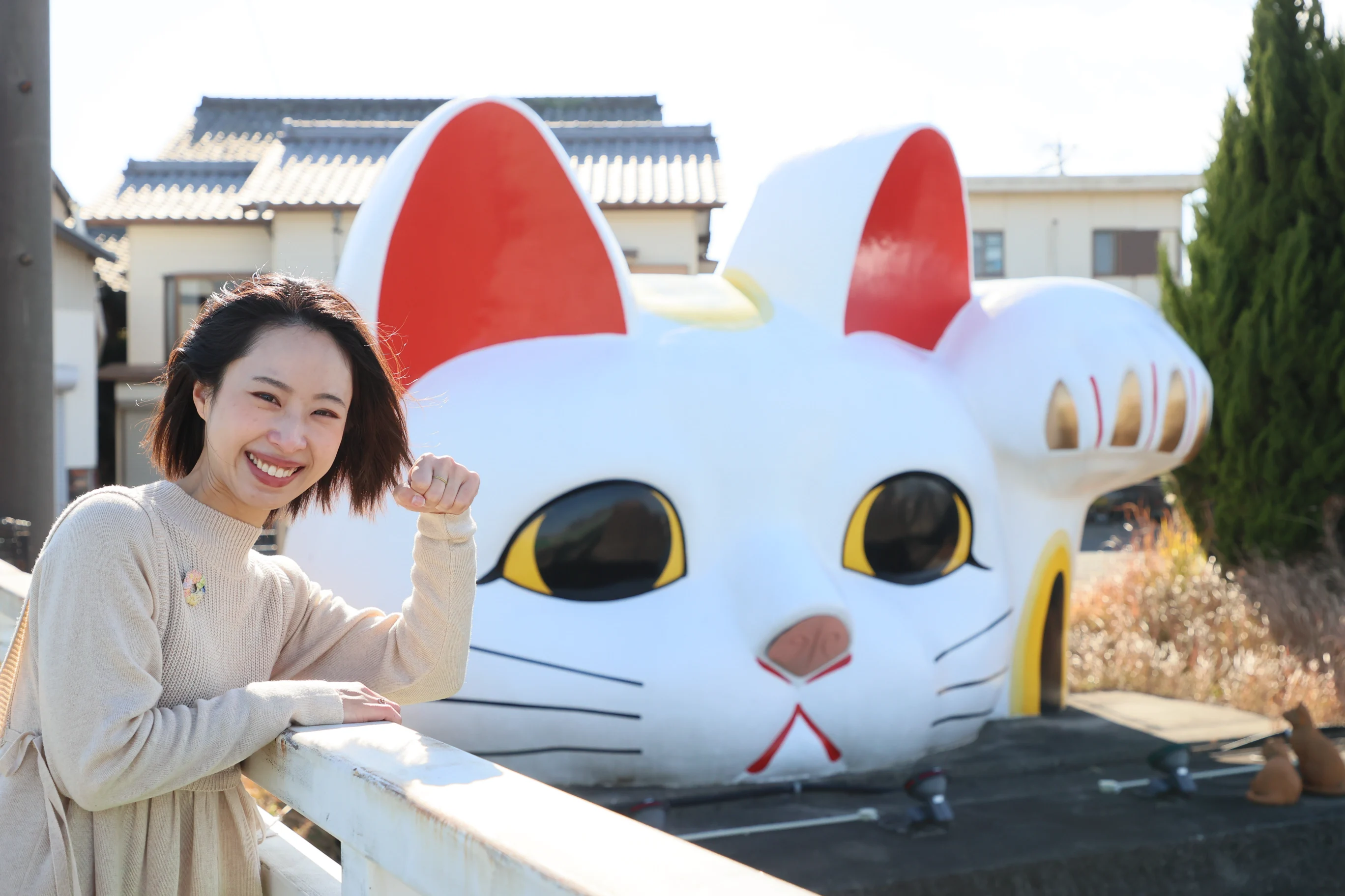 幸運を招く！？ 愛知の常滑市で「招き猫」に出会う旅 | Fa-So-La