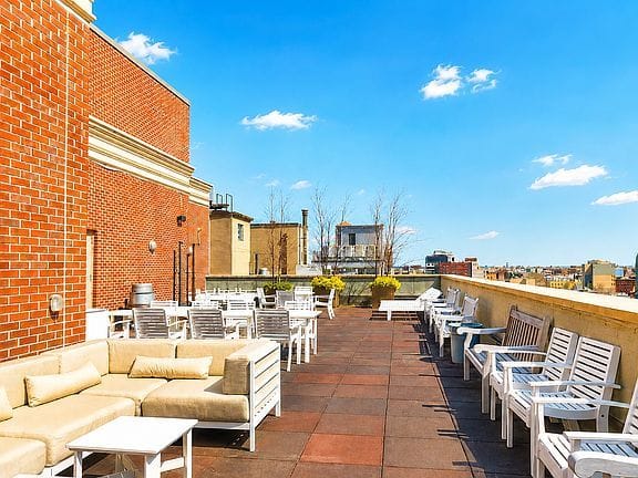 2-bedroom apartment in Long Island City 11