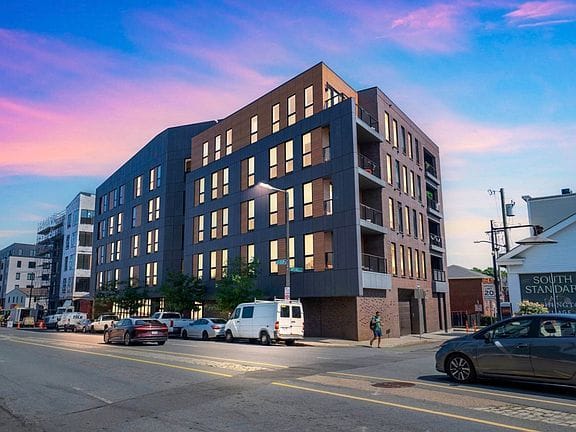 1-bedroom apartment in South Boston 9