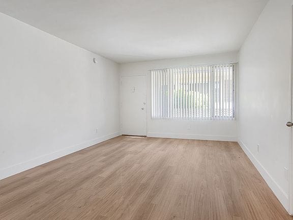 1-bedroom apartment in Palms 1