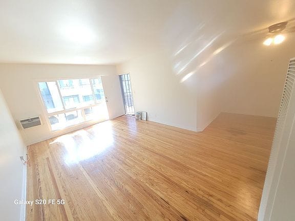 1-bedroom apartment in Baldwin Hills/Crenshaw 2