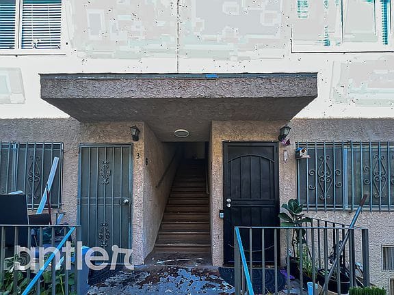 2-bedroom apartment in Vermont Knolls 5