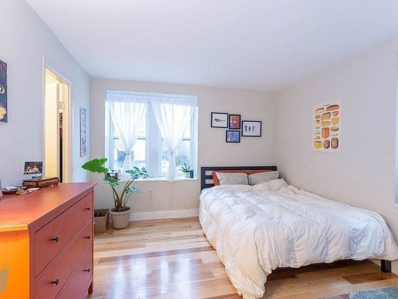 2-bedroom apartment in Adams Morgan 11