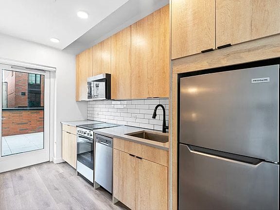 Studio apartment in Spanish Harlem 3