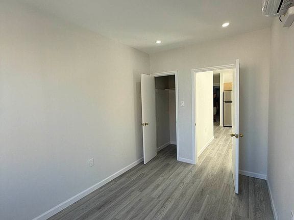 2-bedroom apartment in Fort Hamilton 5