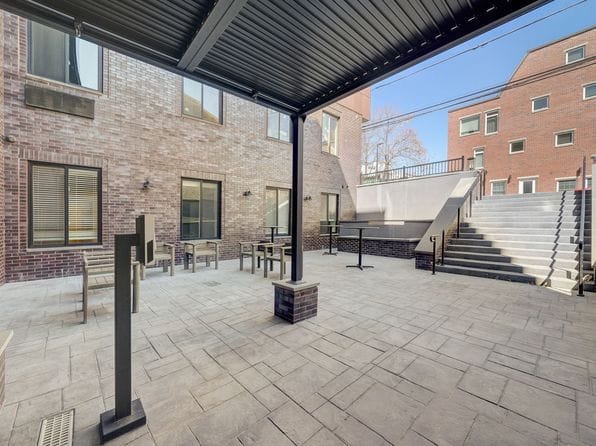 3-bedroom apartment in Roxborough 11