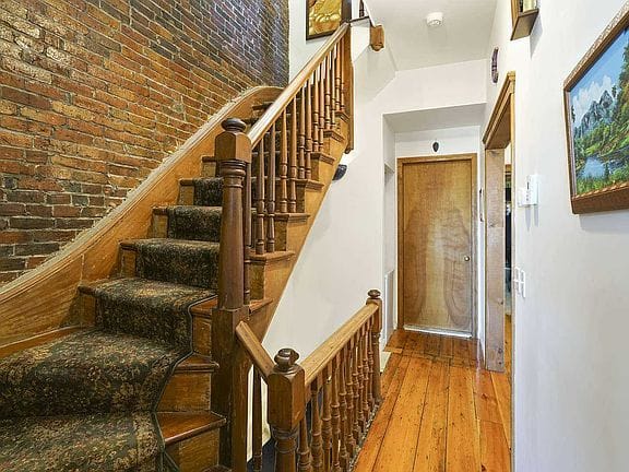 5-bedroom apartment in Roxbury 10