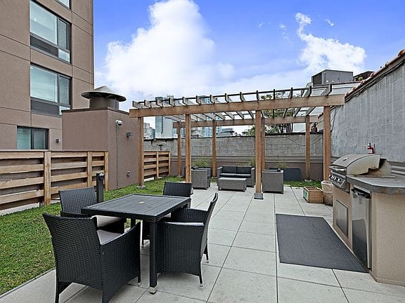 1-bedroom apartment in Long Island City 8
