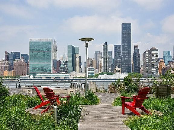 1-bedroom apartment in Long Island City 10