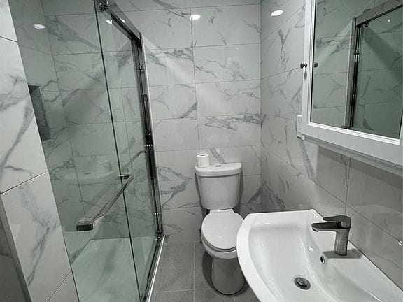 4-bedroom apartment in Cypres Hills 5
