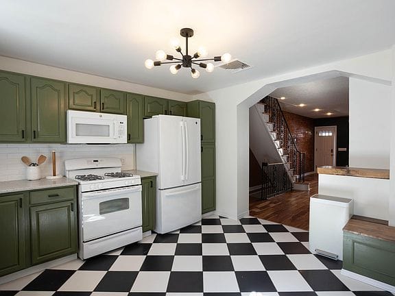 2-bedroom apartment in Lower Moyamensing 11