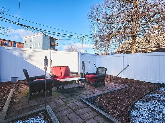 1-bedroom apartment in South Boston 9