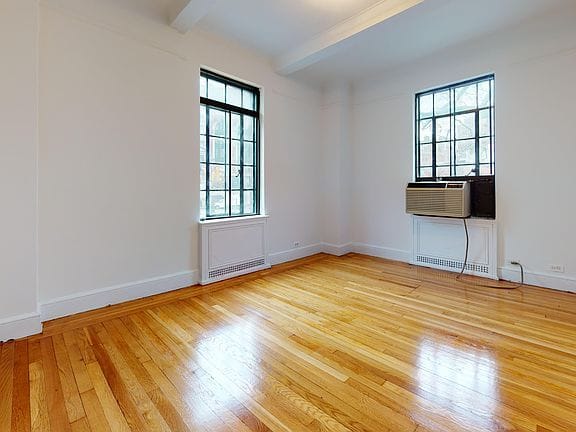 1-bedroom apartment in West Village 7