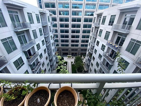 1-bedroom apartment in ATLANTA 9