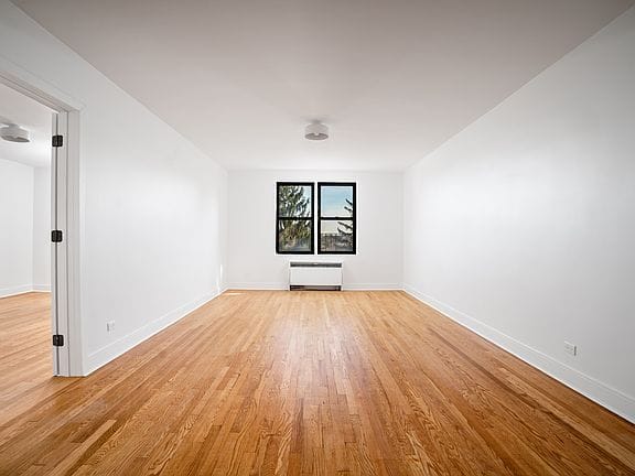 3-bedroom apartment in Riverdale 5