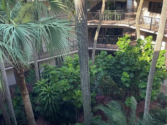 2-bedroom apartment in Westwood Lake 1