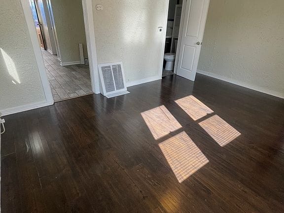 1-bedroom apartment in North Hollywood 7