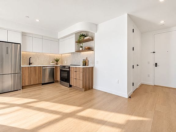2-bedroom apartment in Crown Heights 2