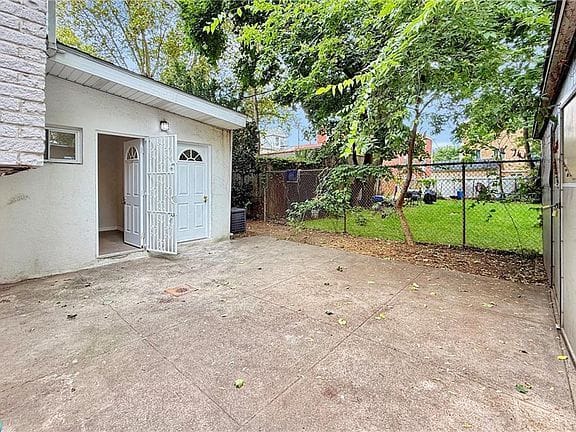 4-bedroom apartment in Sheepshead Bay 12