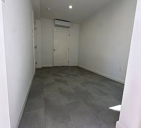 2-bedroom apartment in Midtown West 5
