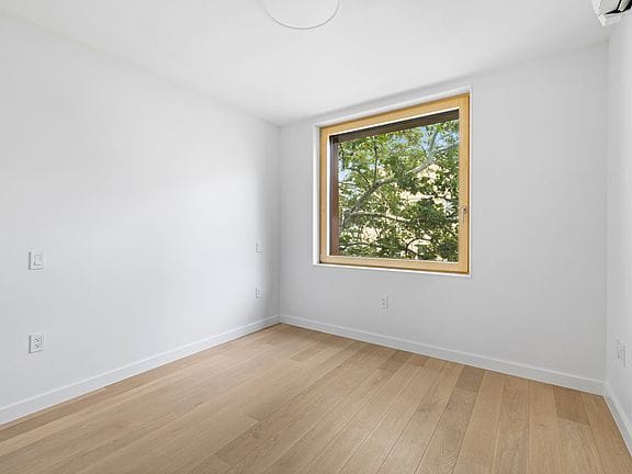 2-bedroom apartment in Williamsburg 6