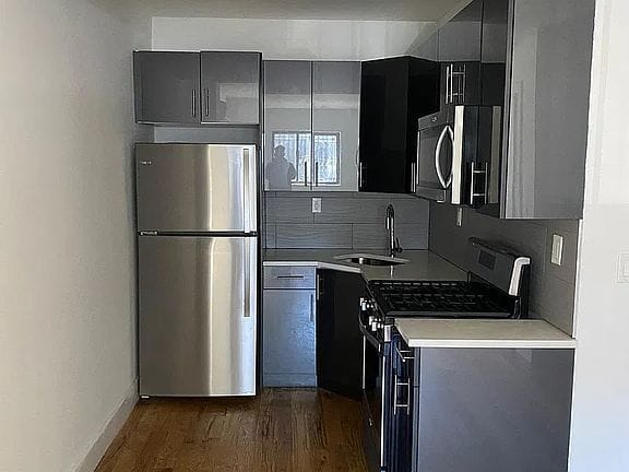 Studio apartment in East Flatbush 6