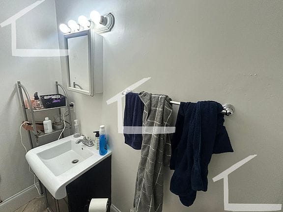 6-bedroom apartment in Mission Hill 6