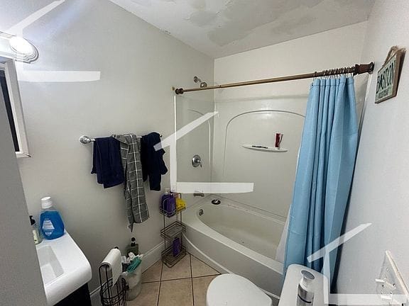 6-bedroom apartment in Mission Hill 7