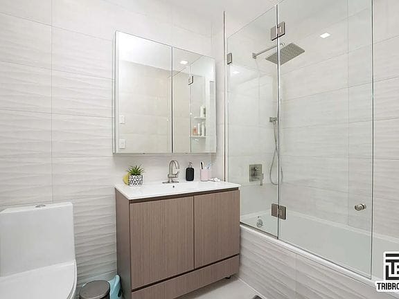 2-bedroom apartment in Williamsburg 8