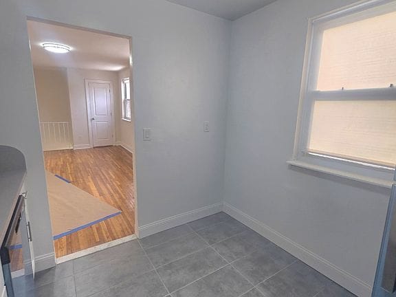 2-bedroom apartment in Bayside 6